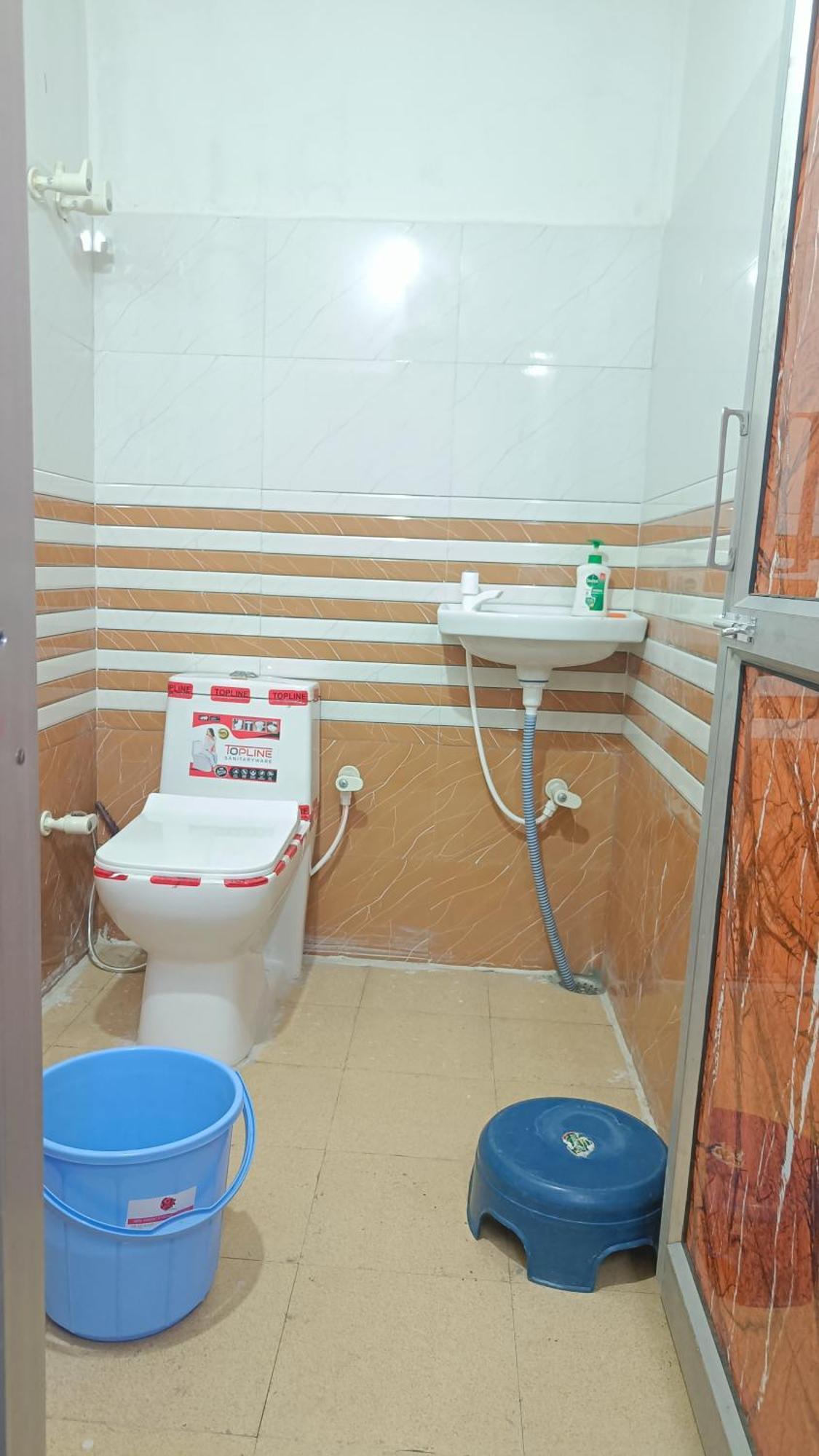מטורה Keshav Narayan Home Stay מראה חיצוני תמונה